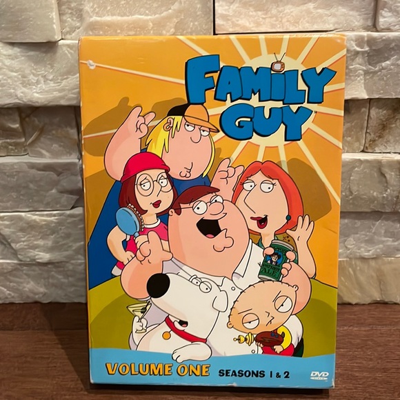 Family Guy Seasons 1 and 2 - Picture 1 of 3
